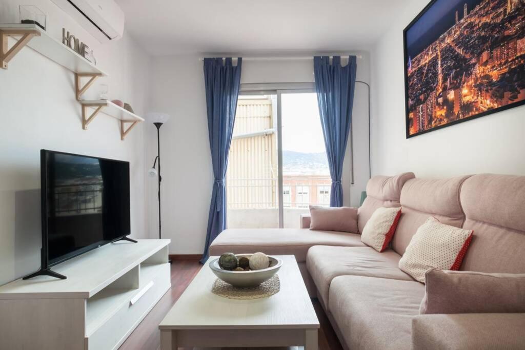 Habitaciones Camp Nou Apartment โอสปิตาเล็ต เดอ โยเบรกัต ภายนอก รูปภาพ