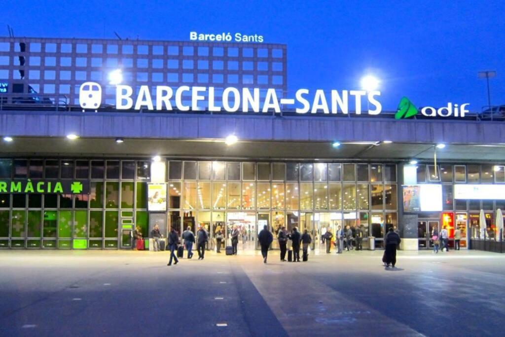Habitaciones Camp Nou Apartment โอสปิตาเล็ต เดอ โยเบรกัต ภายนอก รูปภาพ
