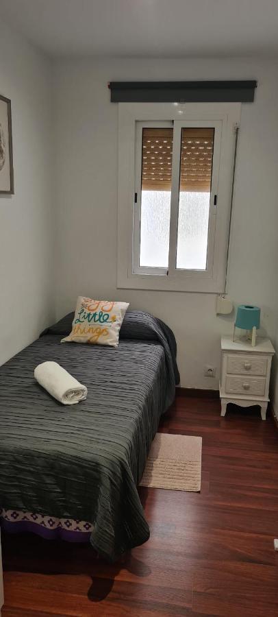 Habitaciones Camp Nou Apartment โอสปิตาเล็ต เดอ โยเบรกัต ภายนอก รูปภาพ