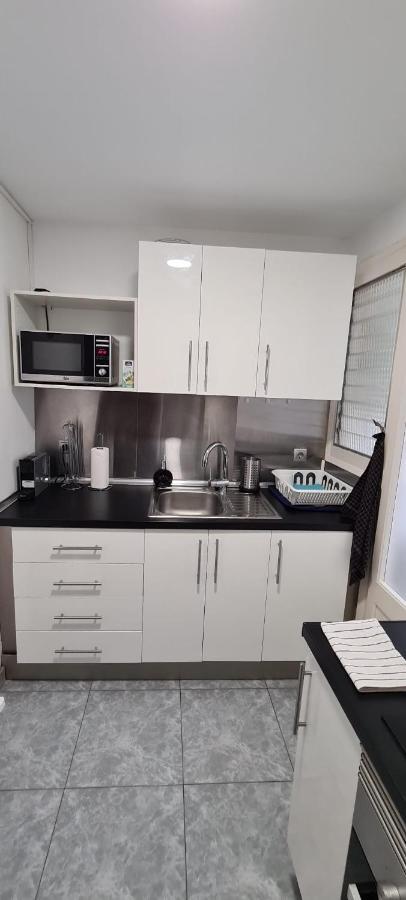 Habitaciones Camp Nou Apartment โอสปิตาเล็ต เดอ โยเบรกัต ภายนอก รูปภาพ